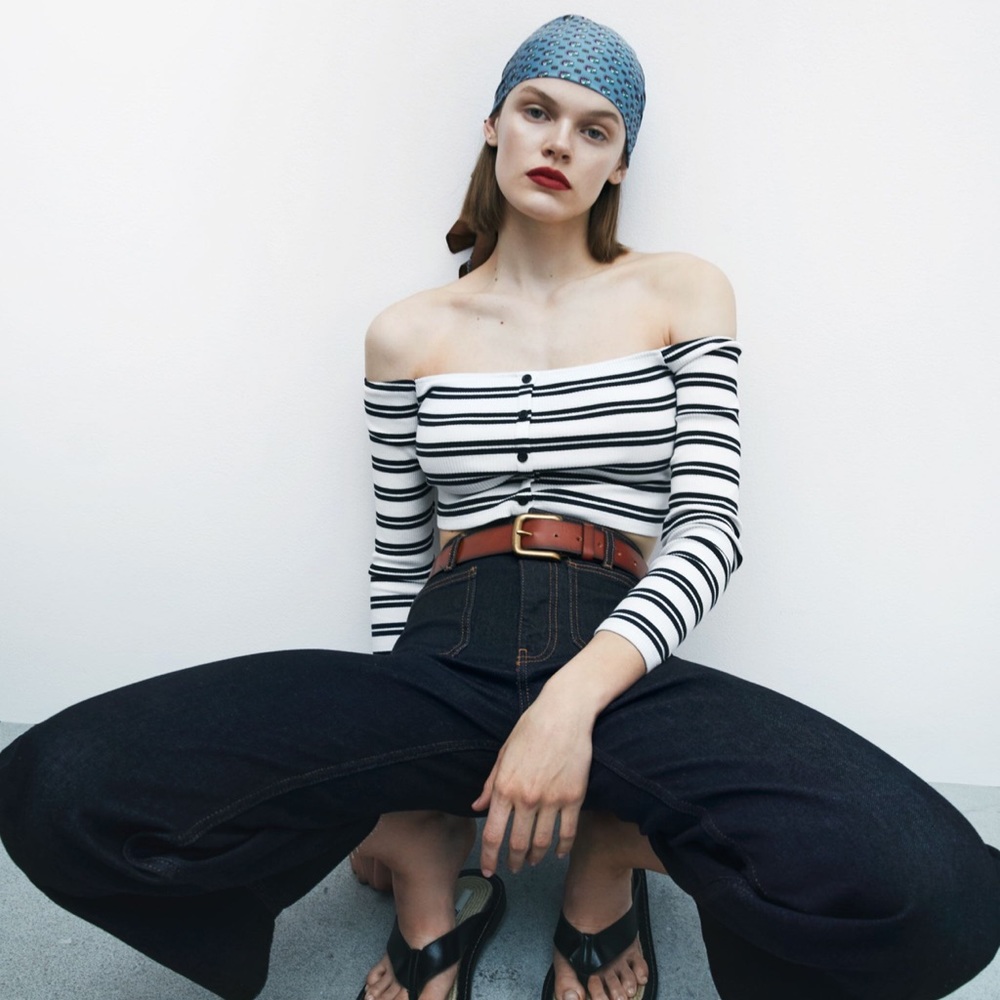 ZARA BUTTON CROP TOP